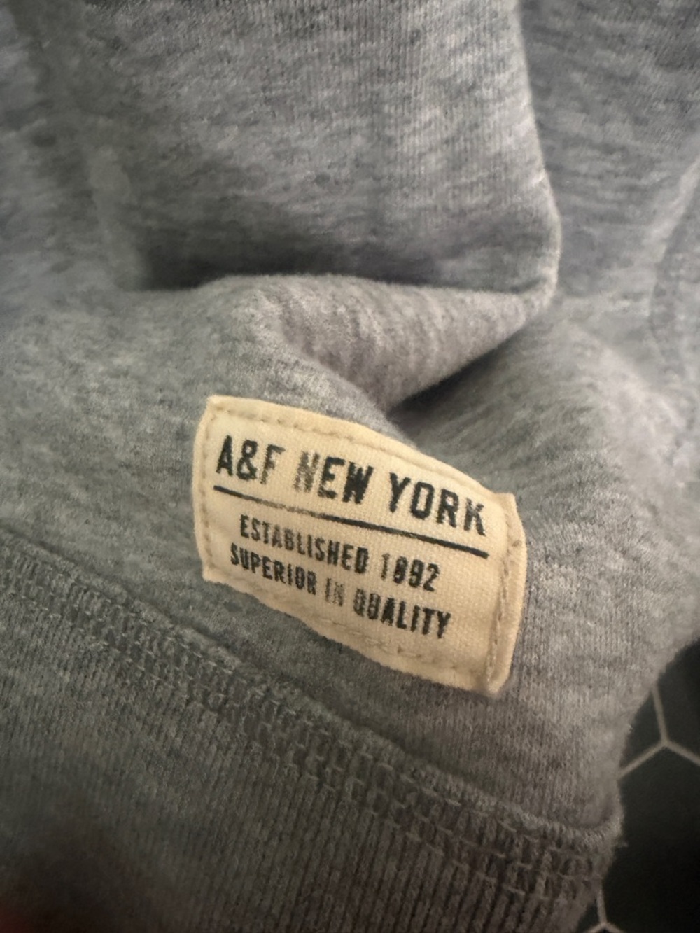 Abercrombie & Fitch Men's Heather Gray Crewneck Sweatshirt XL muscle fit.Classic - Picture 5 of 7